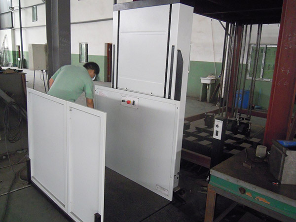 無障礙升降平臺(tái)